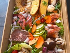 -山野的朋友露营炭火烤肉