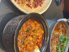 -万重锦·人文川菜馆(骡马市店)