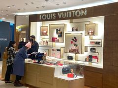-乐蓬马歇百货公司(Rive Gauche)