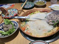 -洱火云南酸菜牛肉火锅(石景山当代商城店)