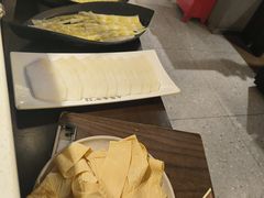 -老房老舍重庆火锅(假日城市店)