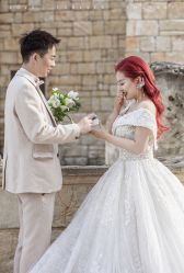 -现代经典婚纱摄影
