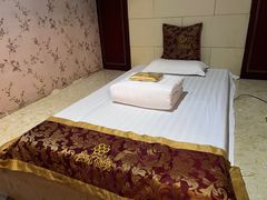 -悦港足浴(龙城国际商业广场店)