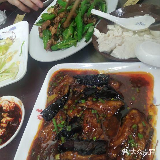 雅味饭店(碧峰峡路店)