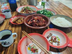 -老三样·美食研究中心(世贸路店)