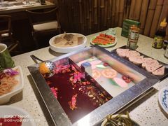 -二荆条·蜀鲜汇城市森林火锅