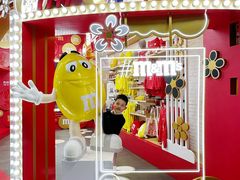 -m豆巧克力世界(上海世茂广场店)