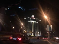 -上海滩商厦-地下停车场