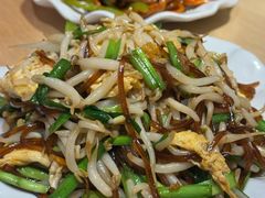 笨豆芽炒合菜-老上居·手工春饼(贝尔路店)