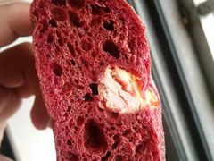 红菜头红莓法包-PAPER STONE BAKERY(天环店)