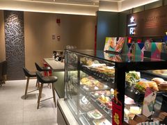 面包甜点陈列柜-星巴克臻选(上海中环广场2F店)