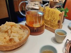 -洪氏嗨捞·猪肚鸡火锅(阳光天地店)