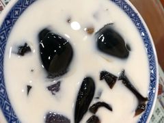 -赵记传承特色牛奶甜品(泉城广场店)