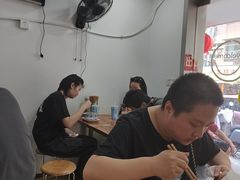 -叶新小吃店(来凤小区总店)