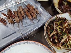 -小山羊功夫串·泰安烧烤·海鲜小炒老地摊店