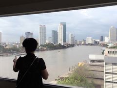 -曼谷湄南河畔华美达广场酒店