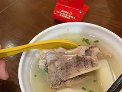 大骨头萝卜汤-大壶春生煎(四川中路店)