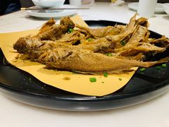 剁椒臭豆腐蒸小黄鱼-老头儿油爆虾·知味杭州(爱琴海购物中心)
