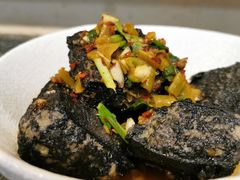 -黑白电视长沙小吃(美林M·LIVE天地东座店)