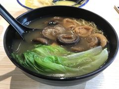 蚝皇鲍鱼冬菇菜面-路环码头面馆