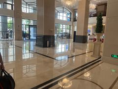 -汕尾巴黎半岛酒店