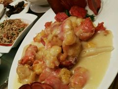 -上海滴水湖皇冠假日酒店