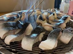 -围炉肉舍•炭烤活鳗•丹东海鲜烤肉(步行街店)