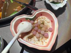 -伴山牛贵州黄牛肉火锅·苗疆非遗艺术餐厅(上海首店)