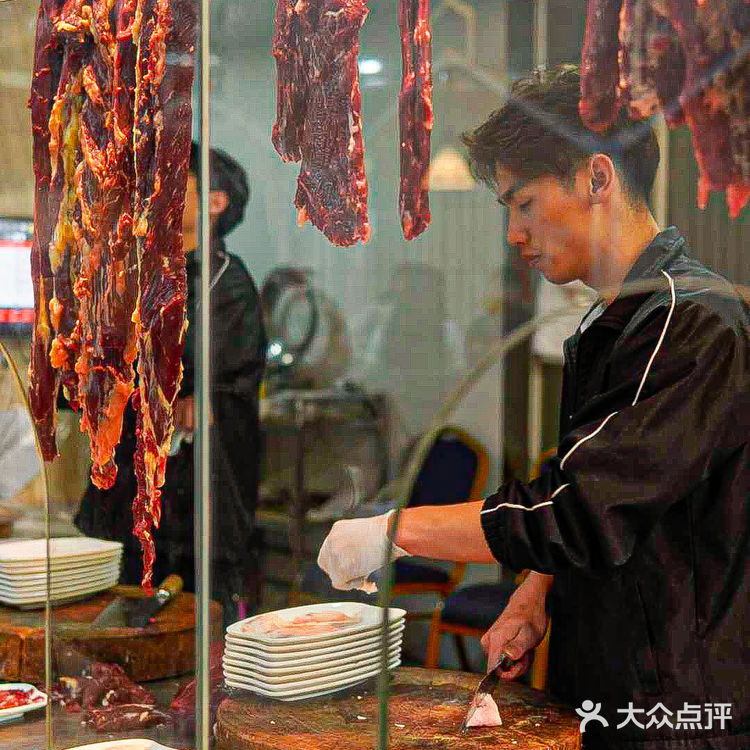在潮汕!!香港人都爱吃的牛肉火锅!巨好吃!