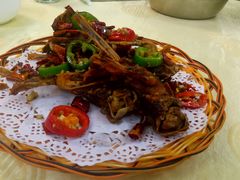 美极鸭下巴-天宝食坊·啫啫煲大排档(西华路店)