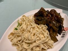 -六泰居·尔滨地标·东北菜(松北店)