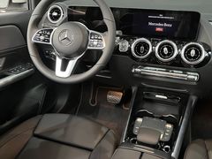 -宁波之星奔驰4S店(海曙店)