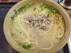 -亮亮面馆(经六路店)