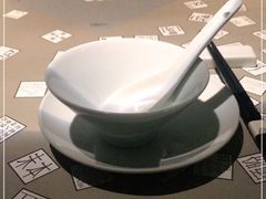 -穹六人间 people 6(岳阳路店)