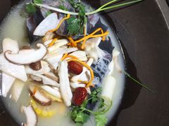 江团-咕嘟草帽鱼·牛奶一样的鲜鱼汤(包河万达广场创始店)