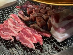 -肉甲韩国木炭烤肉(新壹街1店)