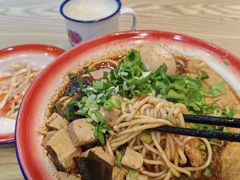 -刘二姐襄阳牛肉面(鸟巢店)