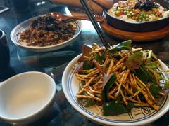 -云海肴·汽锅鸡·云南菜(天山百盛优客店)