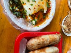 豆腐脑+肉火烧-王记肉火烧早餐中国店