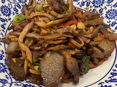 烟笋腊肉钵-新新湘菜馆(新中街二条店)