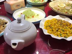 蜜汁松仁玉米-大眼锅贴水饺(河东店)