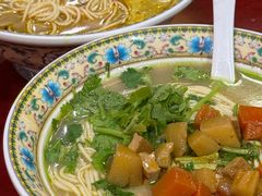 -金杨拉面王小吃面馆·牛三宝面·红烧牛肉粉