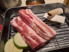 厚切猪五花-蚂蚁洞·烤肉大营地(上海静安大悦城店)