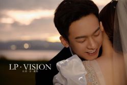 -乐派诗婚纱摄影