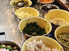 -丽丽三鲜螺蛳粉(田林路店)