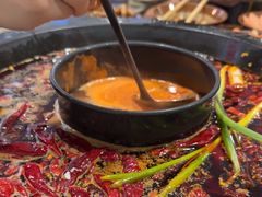 -黄潇洒老火锅(九眼桥宏济巷店)