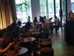 大堂-星巴克(北京三里屯SOHO一店)
