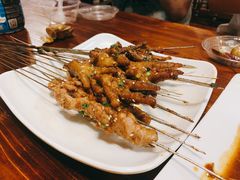 -老街烧烤(华中农业大学梧桐路步行街店)