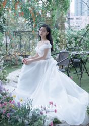 点击看大图 -GRACE KELLY婚纱与礼服(北京店)