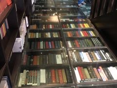 -钟书阁(松江泰晤士小镇店)